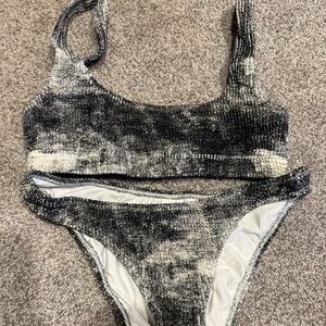 COPY - Good American bikini. Cute. Cheeky bottom. Size 1/2.